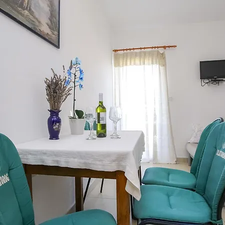Martina Apartment *
