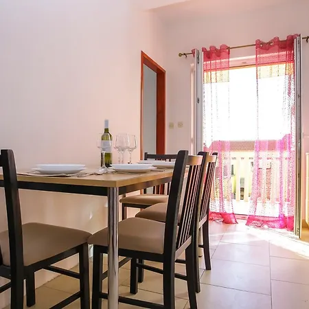 Martina Apartment *