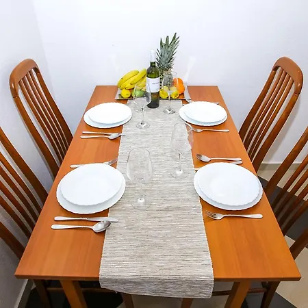 Martina Apartamento Pakoštane