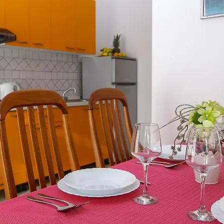 Martina Apartamento Pakoštane